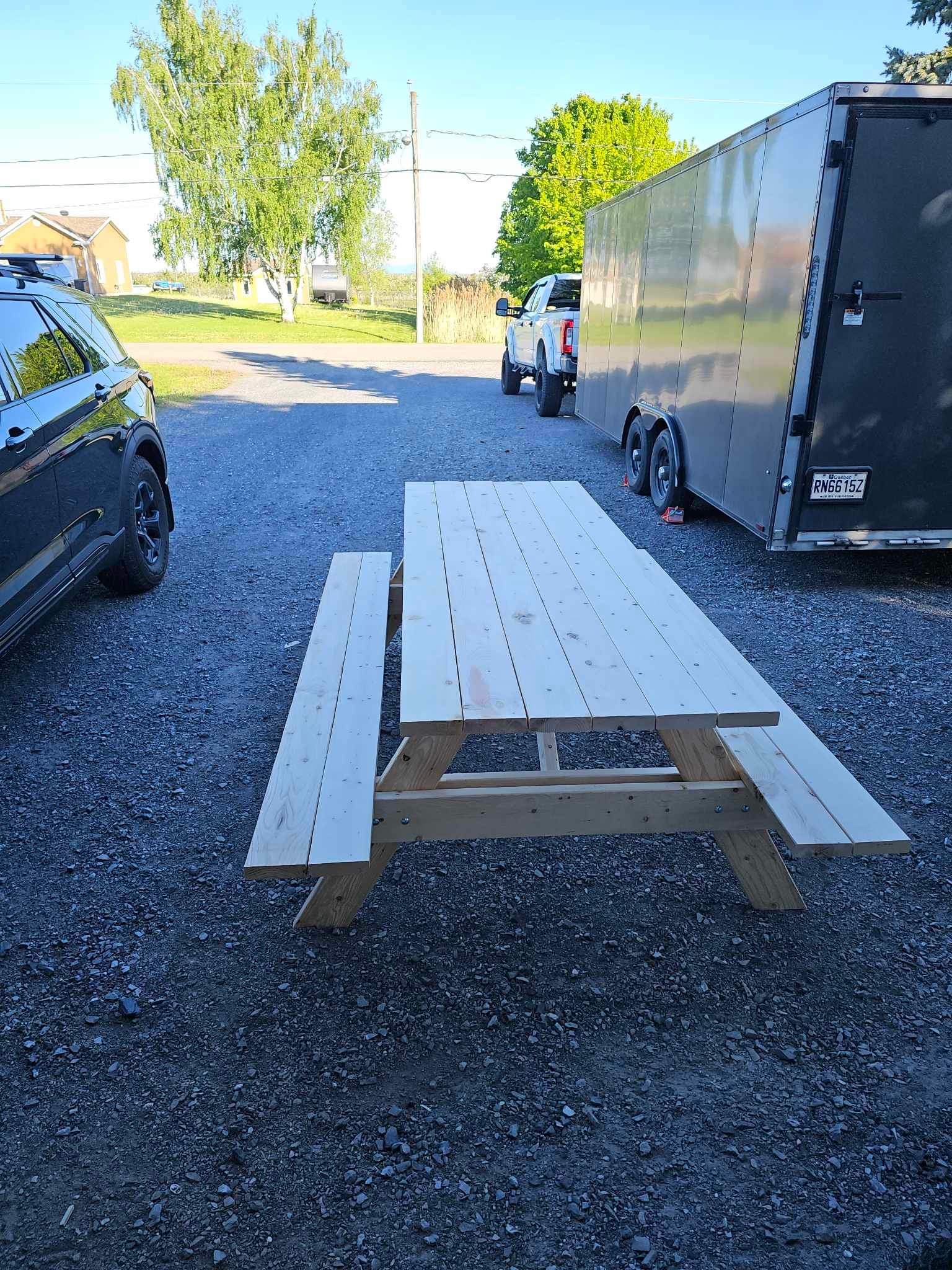 Table à pique-nique 96''