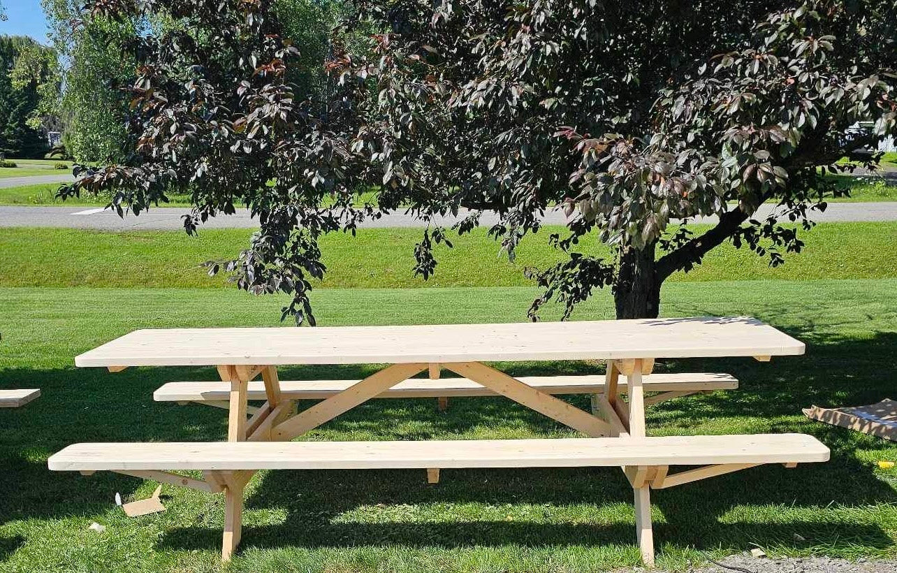 Table à pique-nique 120''