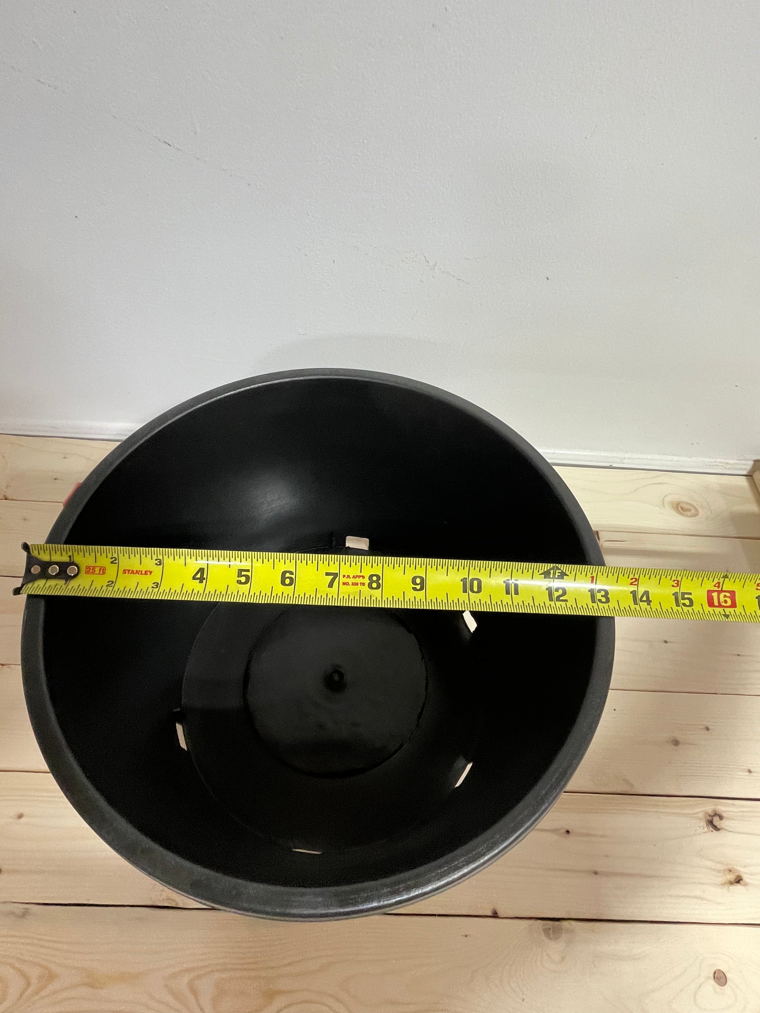 Pot en plastique noir 13’’/5 galons