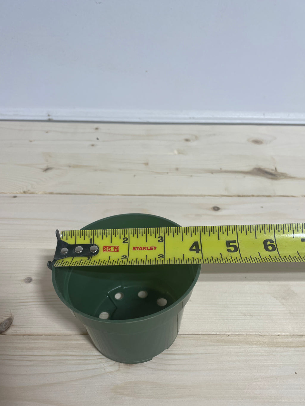 Pot en plastique vert 4''