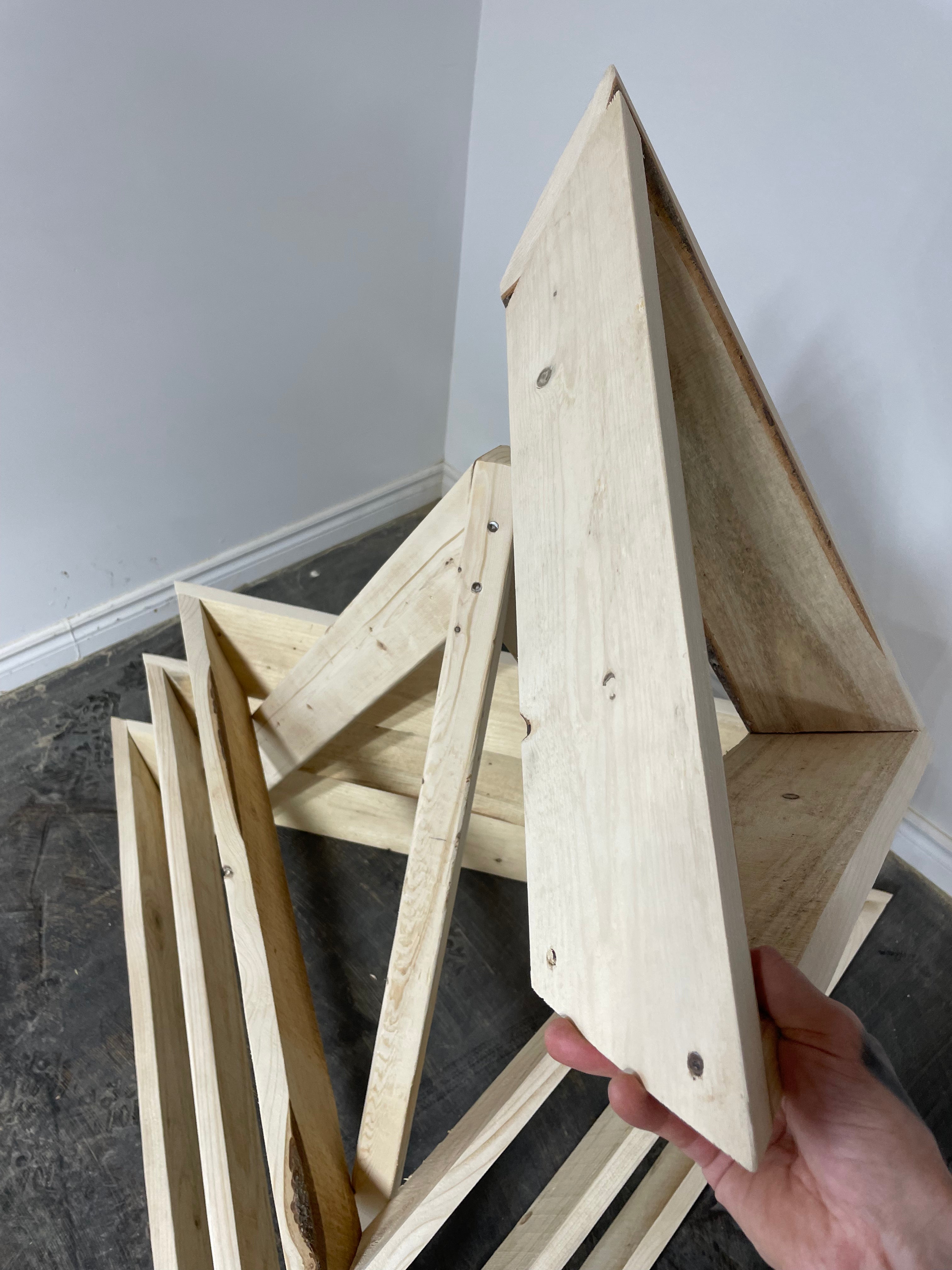 Bac à étage triangle