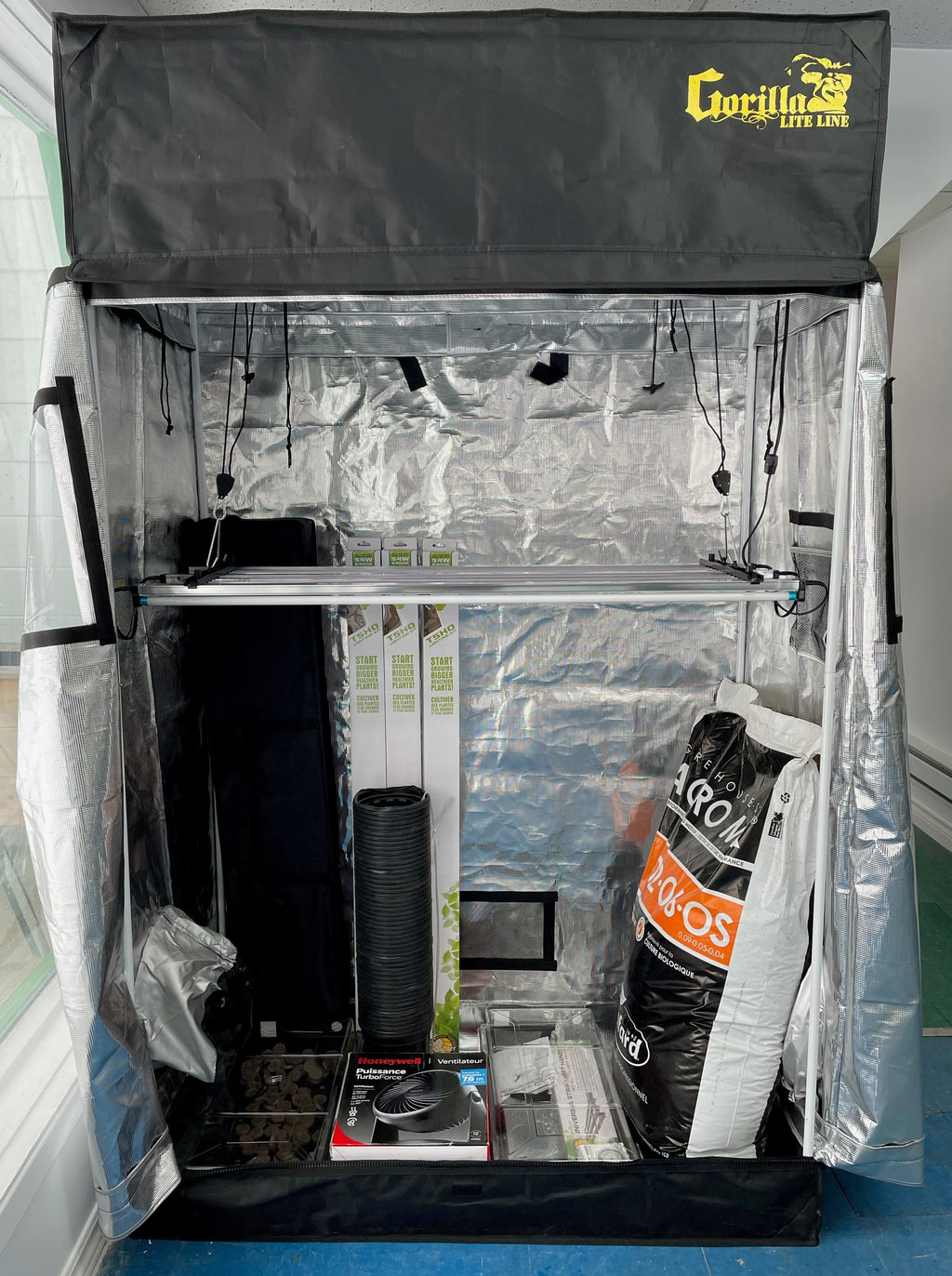 Kit tente de culture complet 2' x 4' x 6,7' semis et démarrage